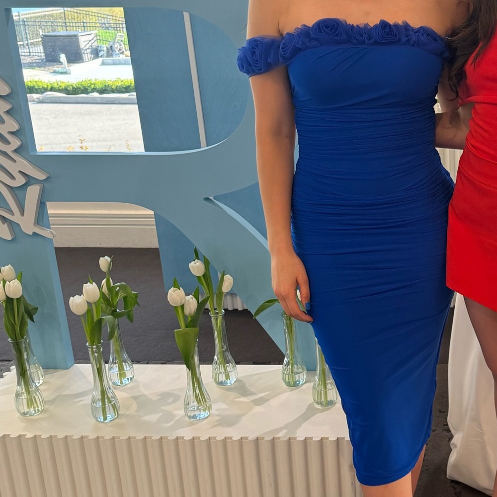 Elegant Off-Shoulder Blue Dress